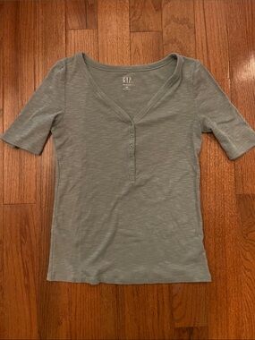 GAP Sage Green Women's Short Sleeve Henley